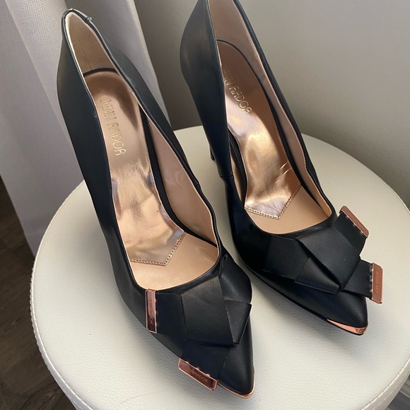 Women’s Black Pointed Toe Bow Pumps High Heels Size 9.5 - Picture 3 of 12